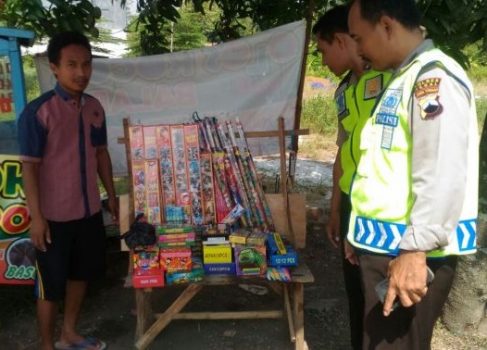 Bawah Razia Petasan (1)