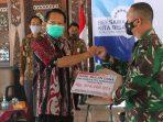 Bupati Semarang Mundjirin saat menerima penyerahan hasil bulan dana PMI 2020. Bupati Semarang Mundjirin saat menerima penyerahan hasil bulan dana PMI 2020.