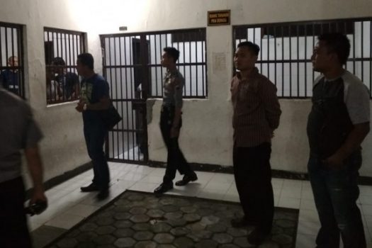 Tengah 2 Tahanan Tobat