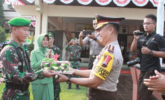 Tengah 4 -Kompi Pekalongan ke POlres