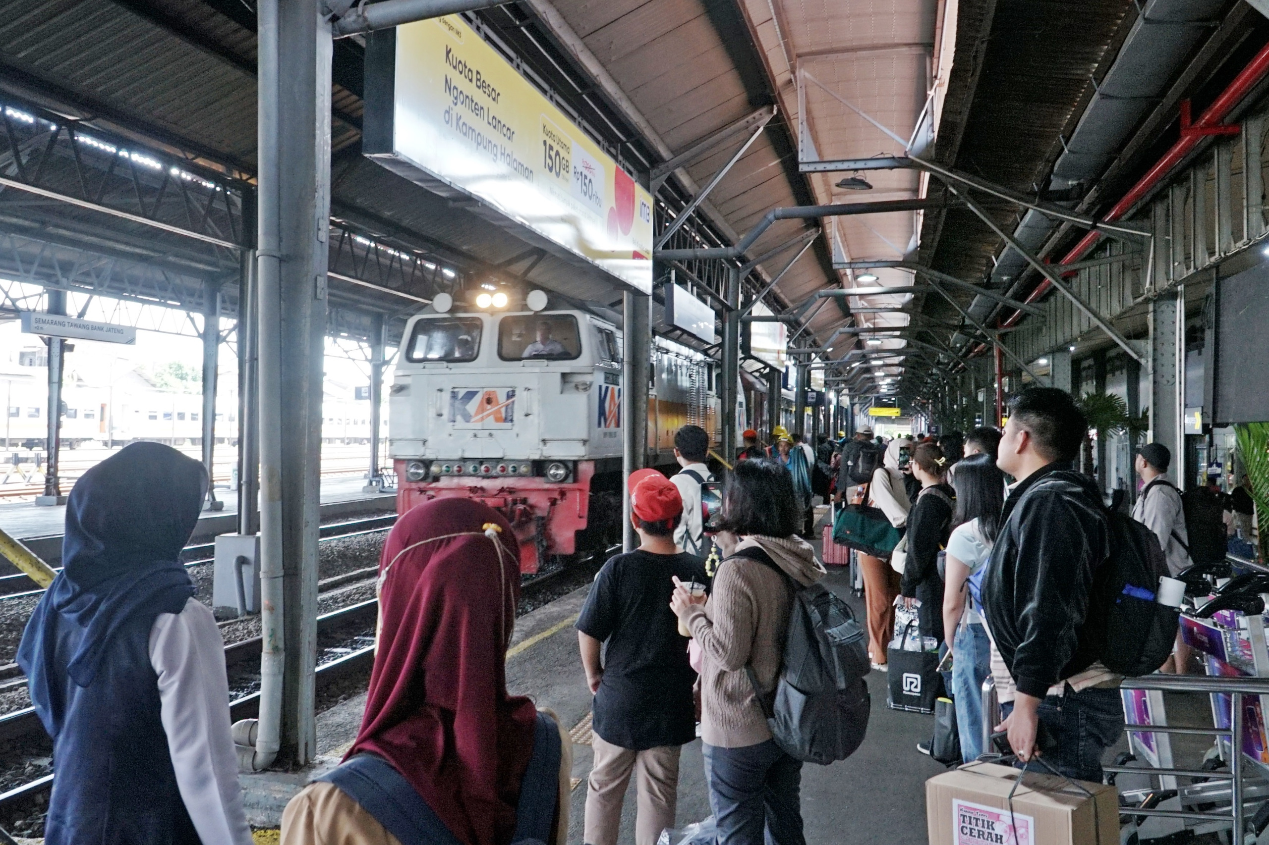 Lebih dari satu juta penumpang naik dan turun di stasiun wilayah Daop 4 Semarang selama masa Lebaran. (Foto: KAI)