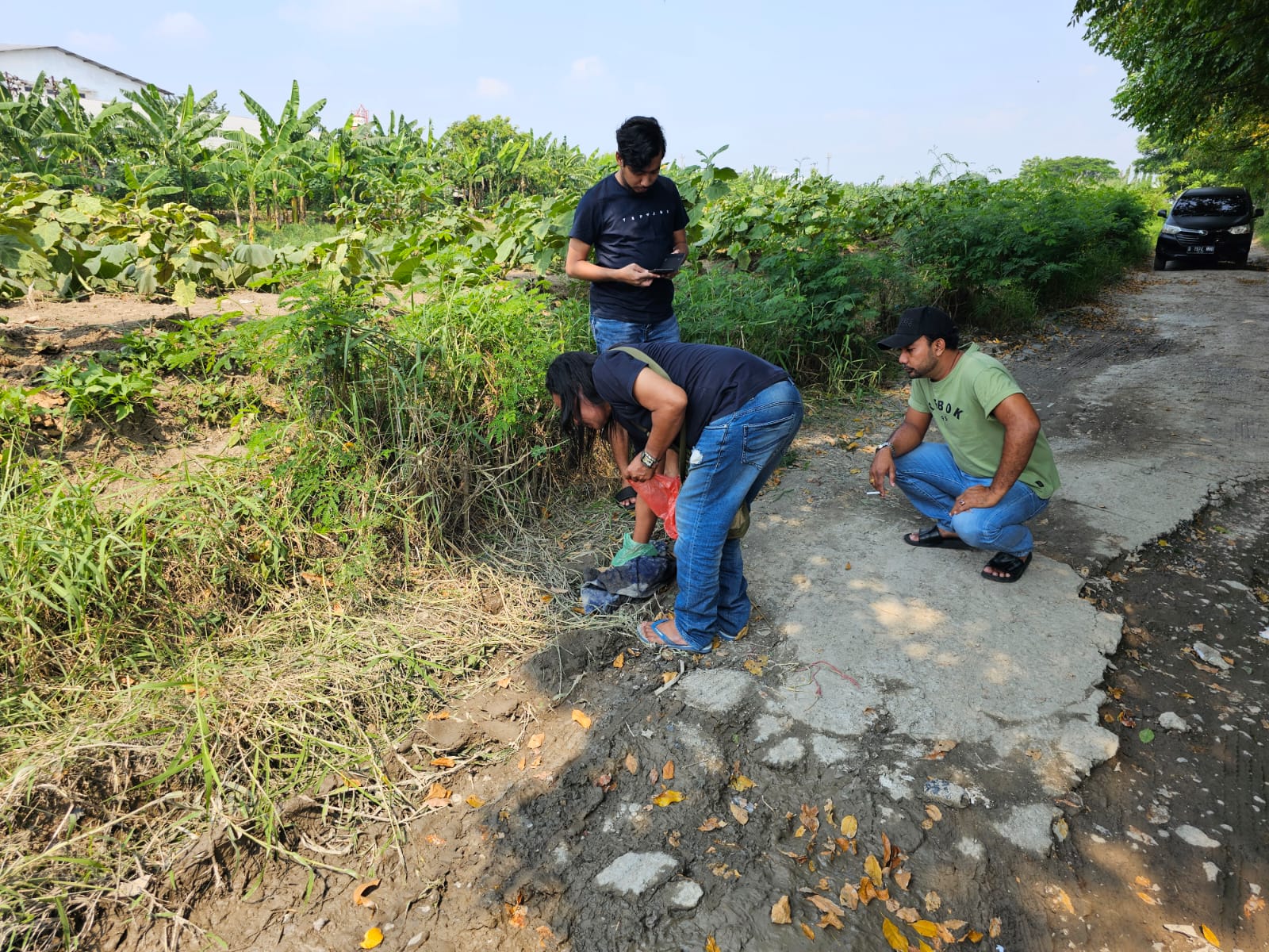 Seorang Pria Ditemukan Di Pinggir Sungai Kalibabon Semarang Dalam Kondisi Tangan Terikat