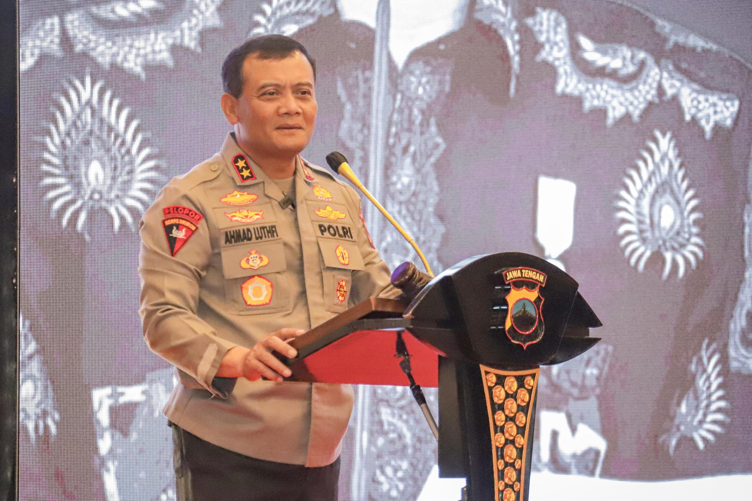 Libur panjang dan cuti bersama polda Jateng Terjunkan Personil, Layani Masyarakat