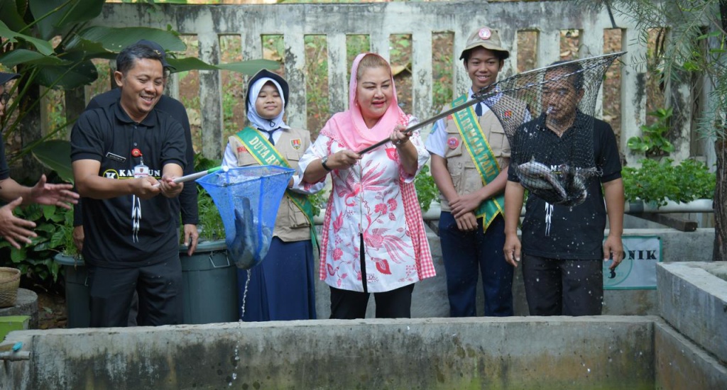 Mbak ita di smpn 22 semarang