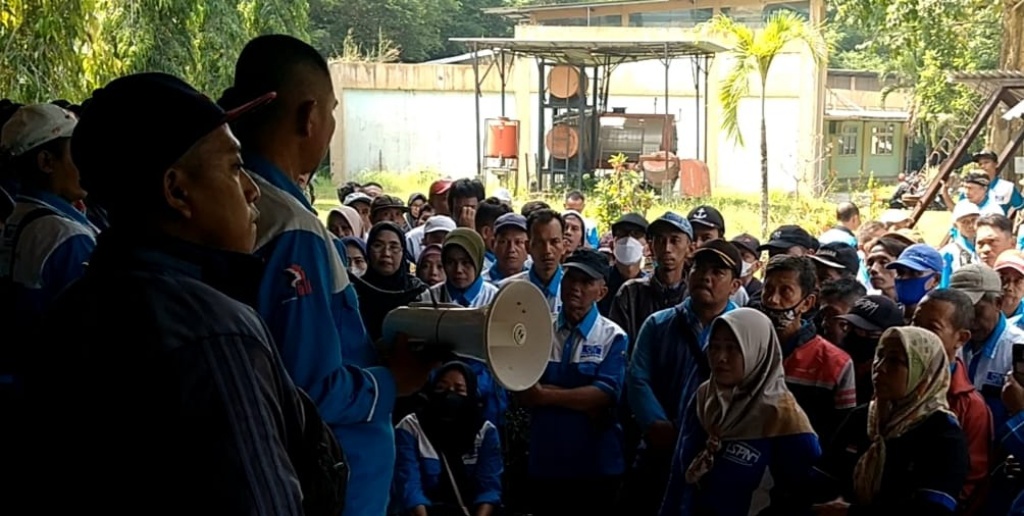 pabrik tutup karryawan dupantex pekalongan tuntut hak