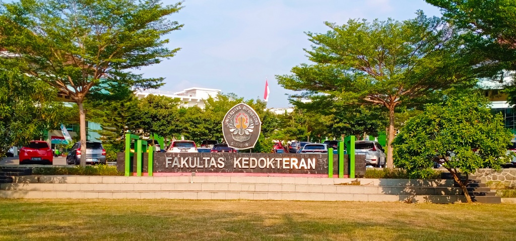 kampus fakultas kedokteran undip