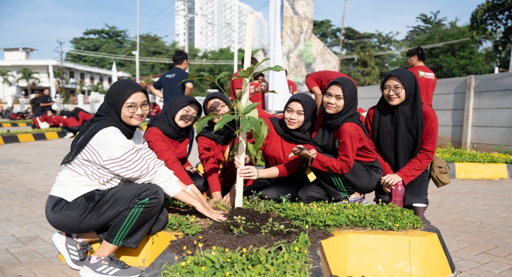 Undip dan BLDF tanam pohon