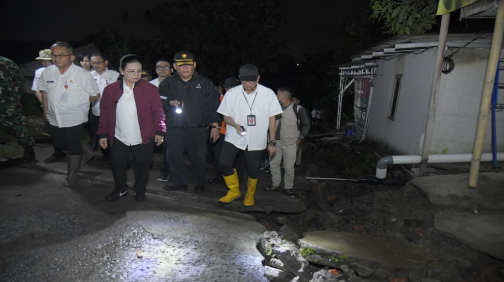 tanah gerak di semarang