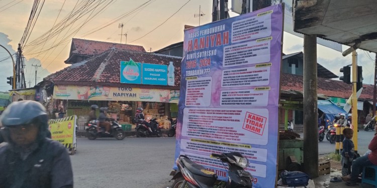 baliho kasus pembunuhan haniyah batang